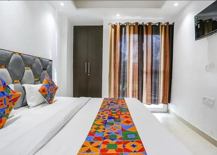 Hotel O White Pearl