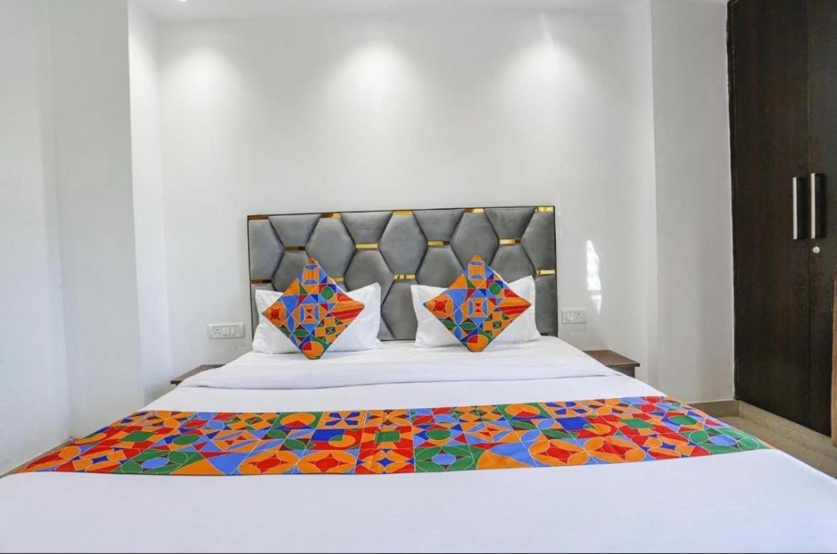 O White Pearl 3* New Delhi